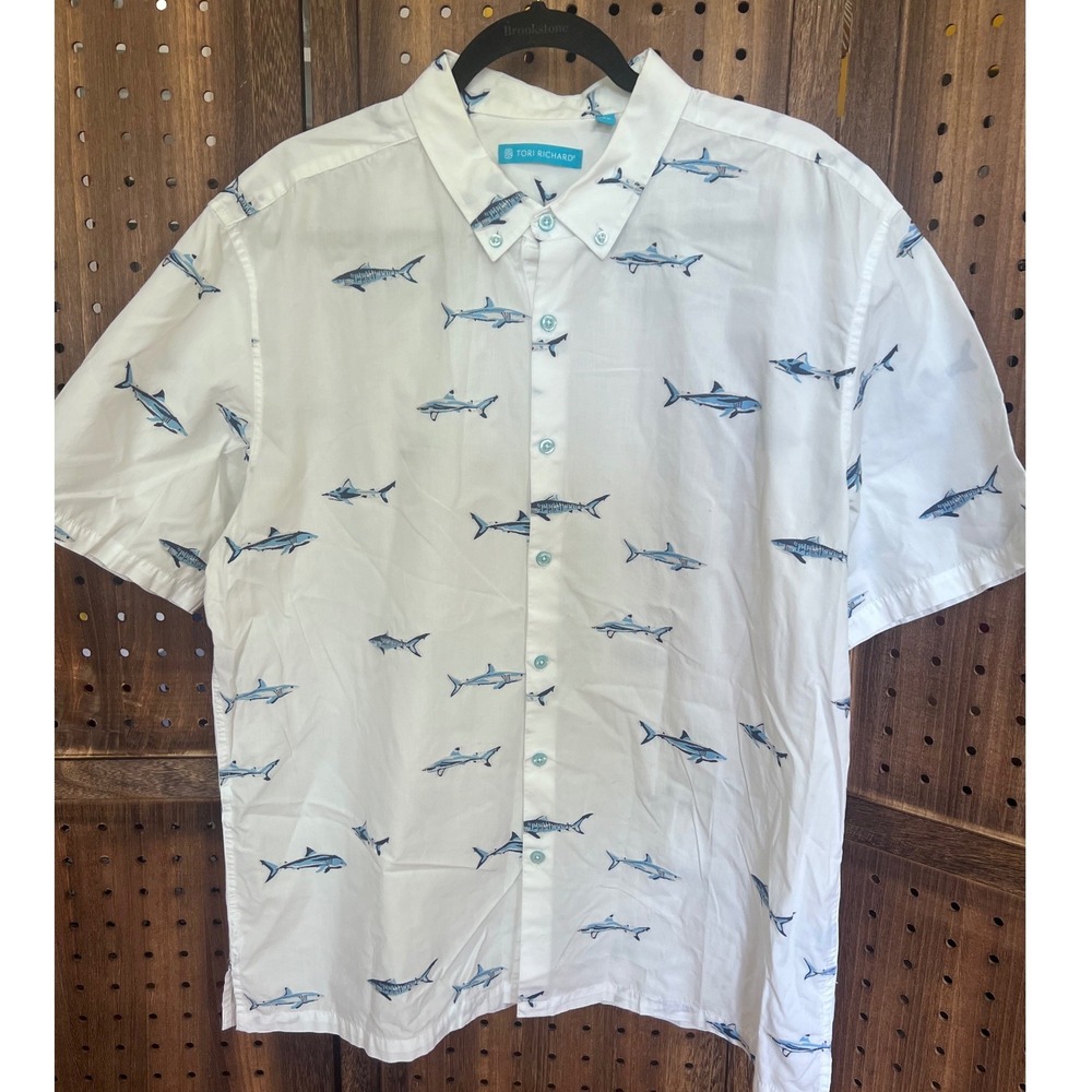 Tori Richard Shark Print Short Sleeve Button Down Shirt Men's XL 100 % Cotton